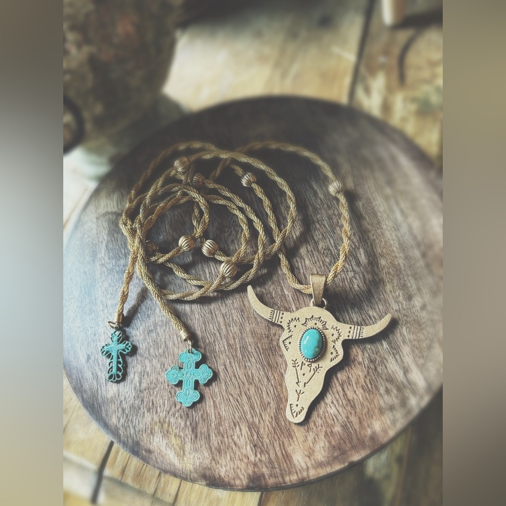 Necklace / Vintage Wrap Around Chain & Steer Skull